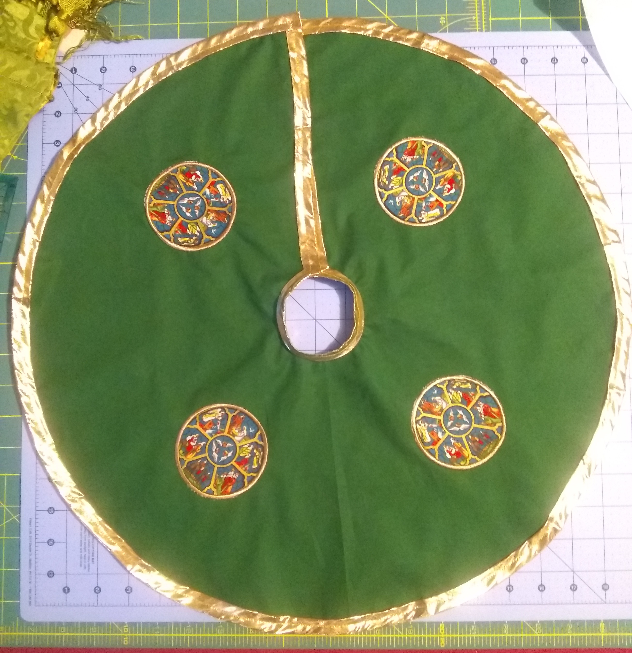 Tree Skirt with Applique